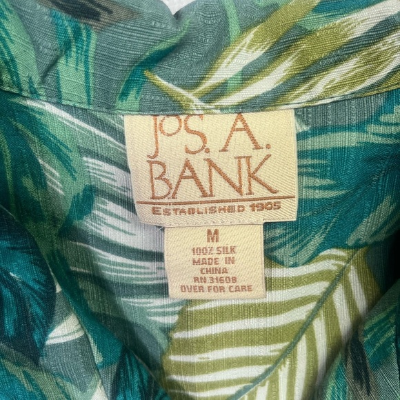 Jos A Banks 100% Silk VIP Hawaiian Palm Shirt Mens M leaves Summer Island 1699 - Picture 2 of 6